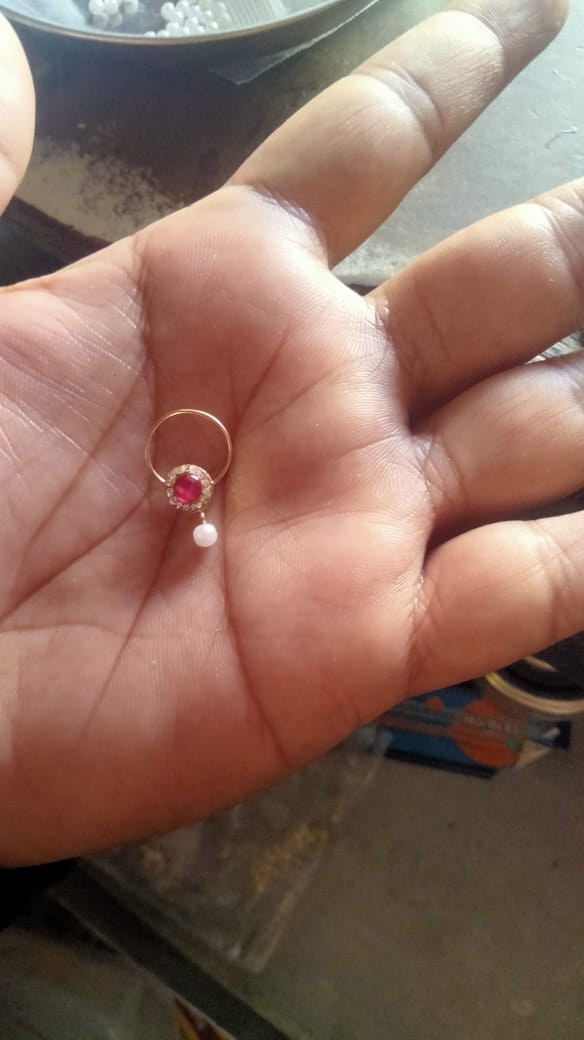 Nose pin