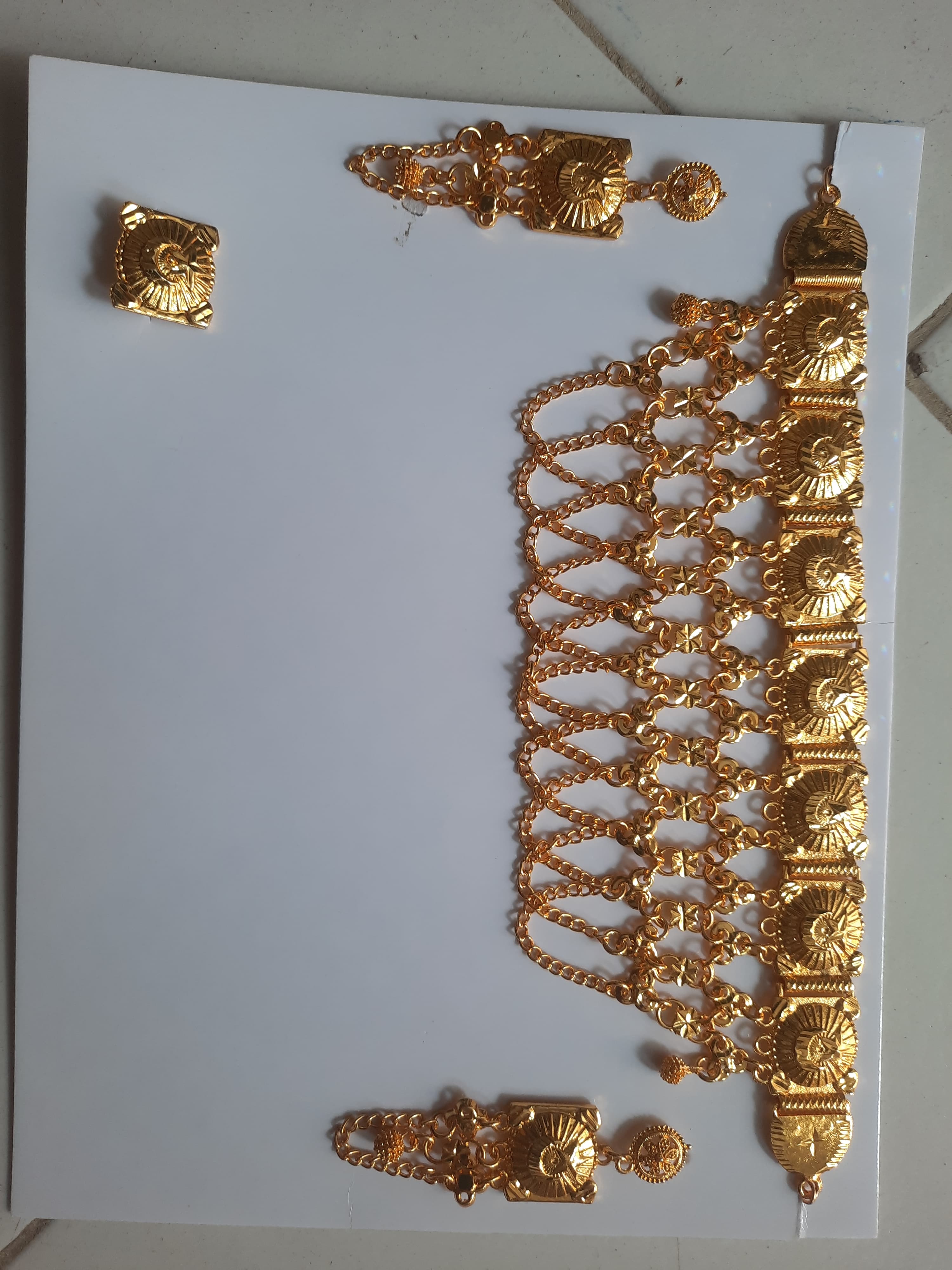 Gold Necklace with Earings 