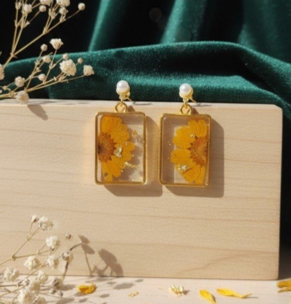 Real Flowers earrings
